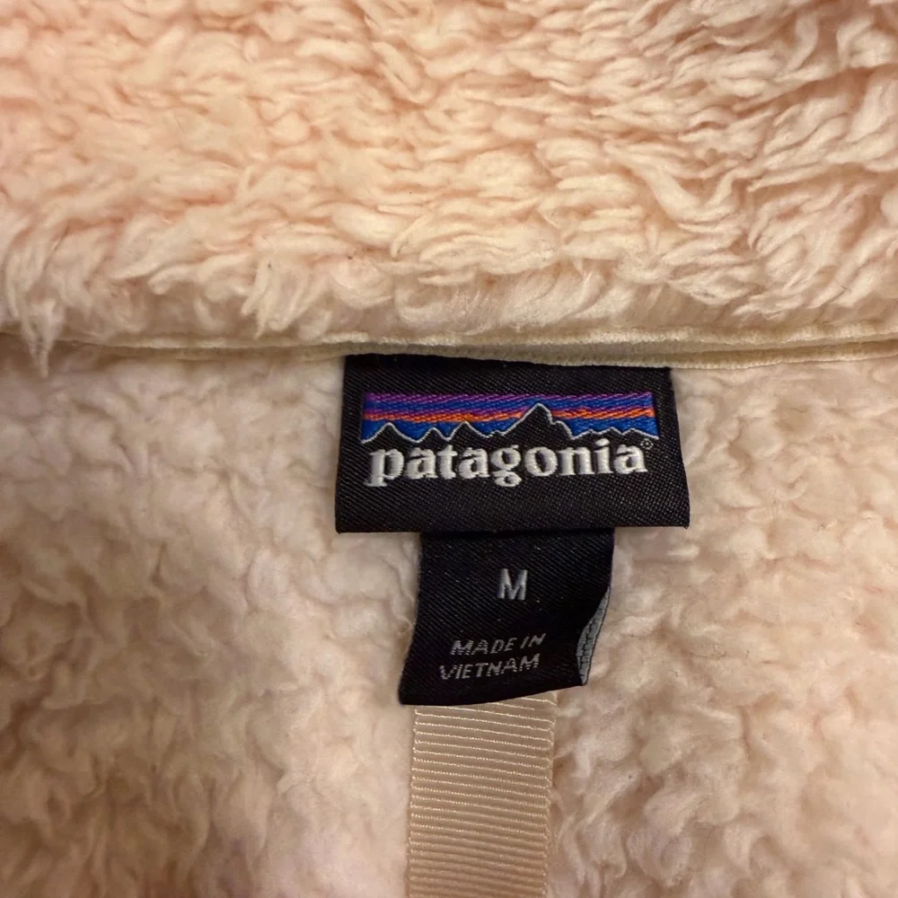 Patagonia Women's Light Pink 3/4 Zip Sherpa in Size M - Picture 2 of 5